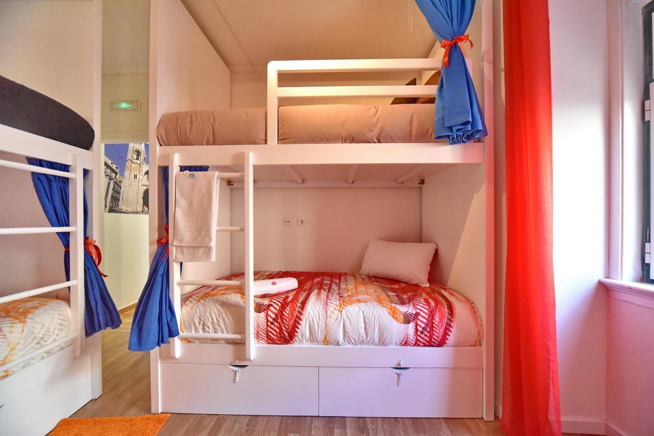 Train Lisbon Hostel Zewnętrze zdjęcie
